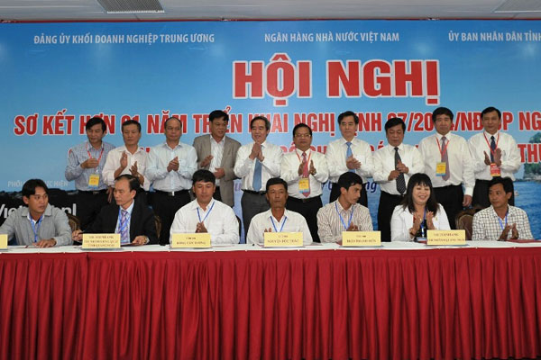 Luôn lắng nghe để cải thiện quy định hỗ trợ ngư dân tốt hơn - (Theo trang : Chinhphu.vn) Luôn lắng nghe để cải thiện quy định hỗ trợ ngư dân tốt hơn - (Theo trang : Chinhphu.vn)